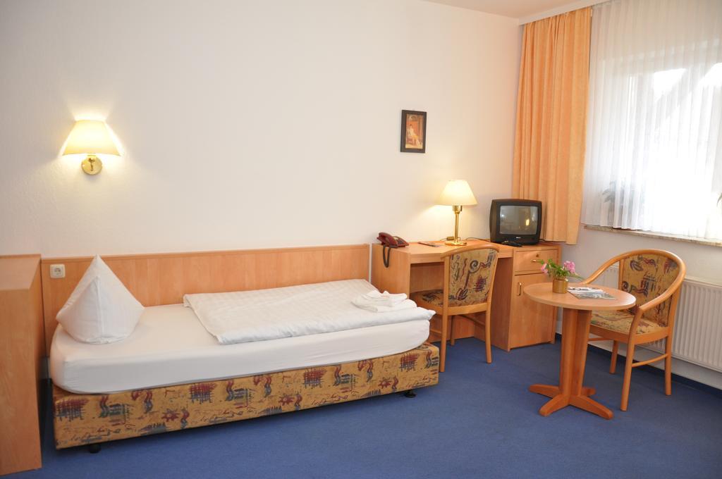 Pension Lindenhof Kromsdorf Rum bild